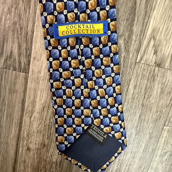 Cocktail Collection Tie - Blue Gold Geometric 100% Silk Men’s Necktie Novelty - Picture 3 of 6